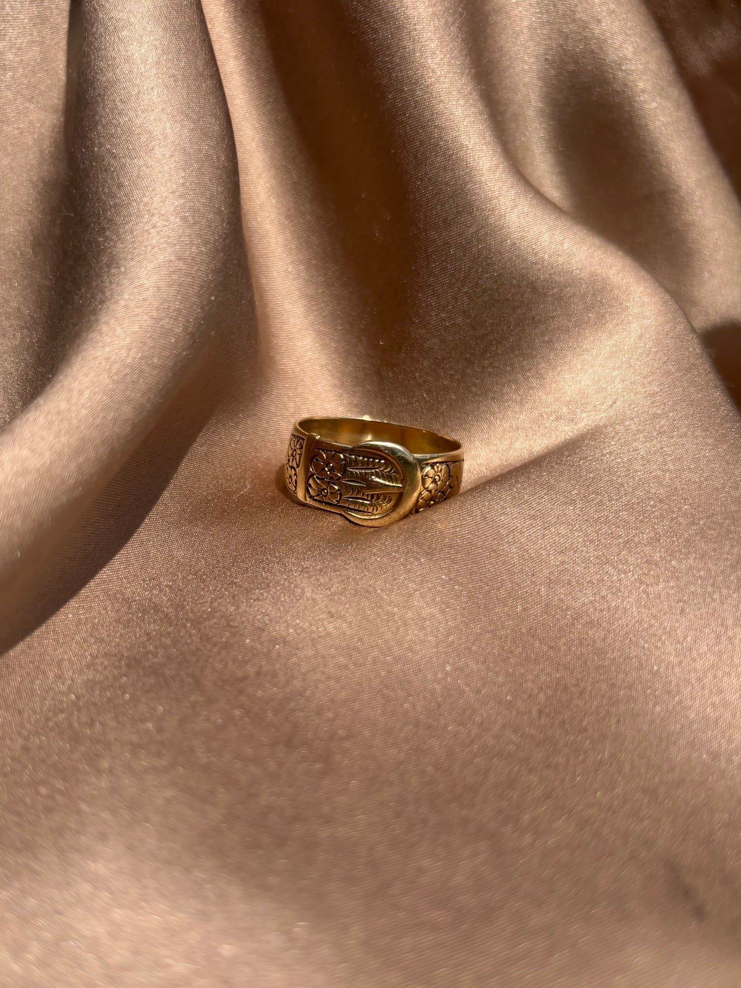 Mid Century Mens Buckle ring 9ct Gold Engraved
