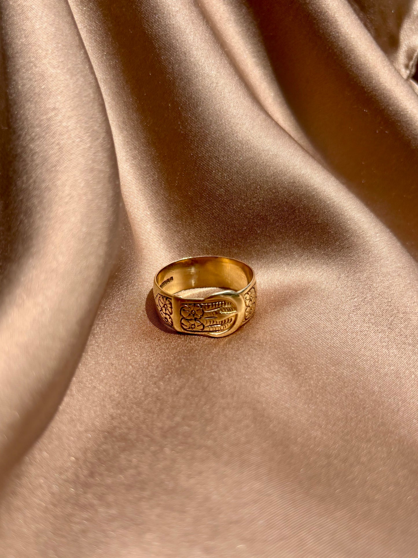 Mid Century Mens Buckle ring 9ct Gold Engraved