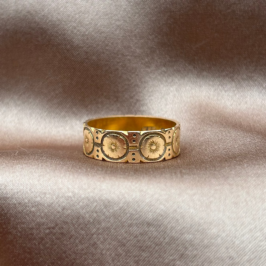 hand engraved wedding band gold 18ct